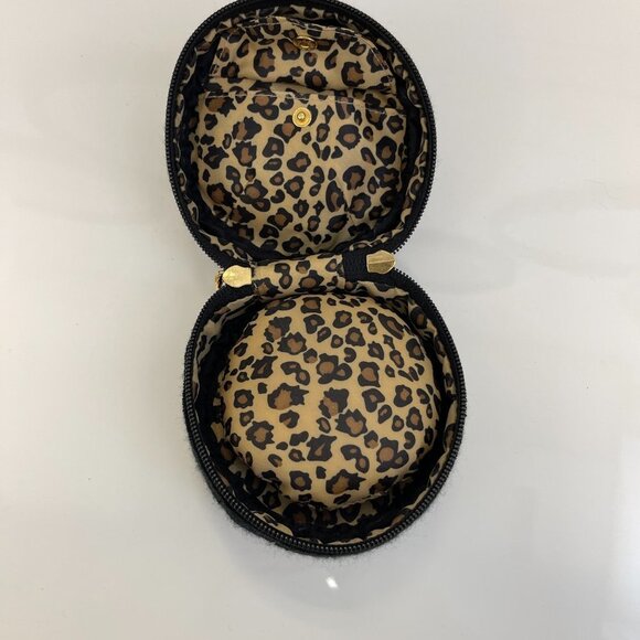 GUESS WATCHES TERRY CLOTH WATCH AND JEWELRY CASE - Picture 3 of 4